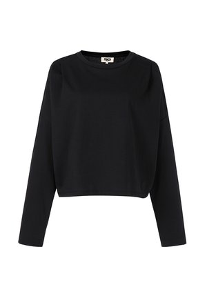 T-shirt noir à manches longues et cropped avec un col rond et un petit logo près de l'ourlet sur un fond blanc.