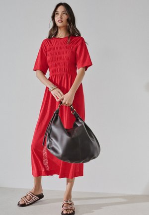 Next, REGULAR FIT - SHORT SLEEVE SHIRRED BODY T-SHIRT MIDI DRESS  . - Vestido ligero - red