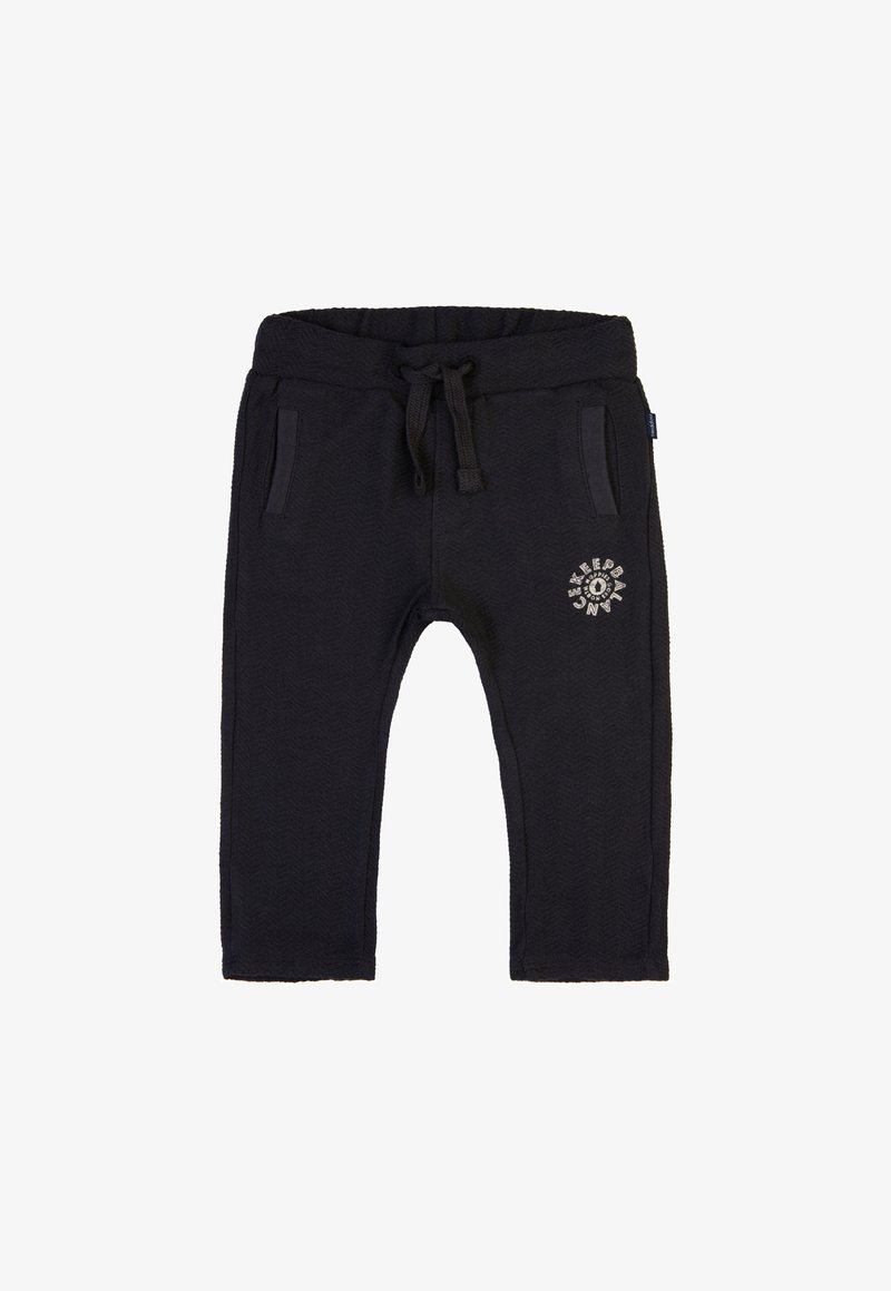 Donkerblauwe sweatpants met een visgraatstructuur, elastische tailleband, trekkoord en twee zijzakken. Bevat een ronde grafische afbeelding op de linker bovenbeen.