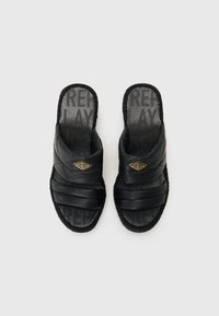 Thumbnail Image 4