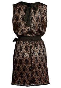 Abito in pizzo nero con trama trasparente, caratterizzato da un dettaglio di fiocco al collo e una vita arricciata. Motivo floreale su tutta la superficie, lunghezza fino al ginocchio.