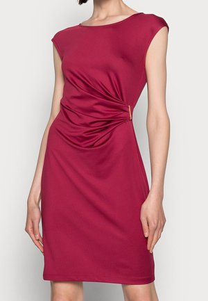 Robe fourreau - bordeaux