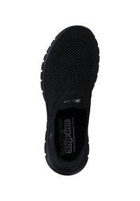 Schwarzer Slipper aus atmungsaktivem Mesh und flexiblem Stoff. Verfügt über eine gepolsterte Innensohle und eine strukturierte Außensohle für guten Grip.