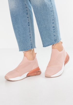 Loafers - nude