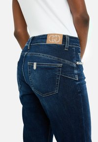 LIU JO SLIM MIT RISSEN - Tiesaus kirpimo džinsai - DARK BLUE