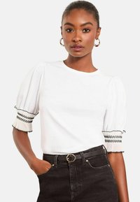 Lipsy - REGULAR FIT - Print T-shirt - white Thumbnail Image 1