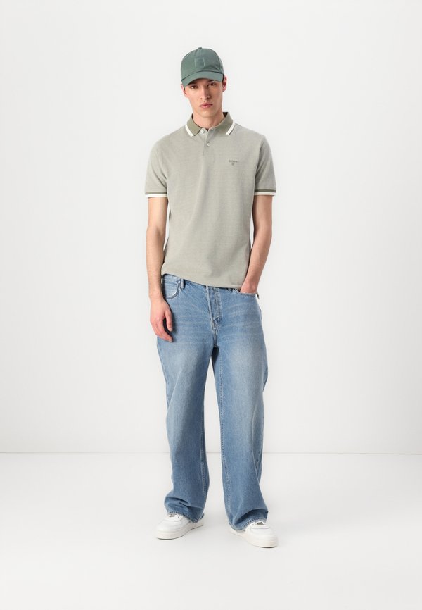 BARNARD  - Polo shirt - light moss4
