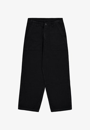 Pantaloni neri a gamba larga realizzati in cotone. Presentano due tasche frontali e una chiusura con bottone. Tessuto liscio con vestibilità comoda.