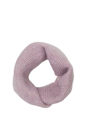 Miękki, prążkowany szalik typu infinity w jasnym odcieniu mauve, ułożony w luźny okrąg na białym tle.