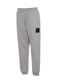 Grå sweatpants lavet af bomuldsblanding med elastisk linning, manchetter ved benenderne og en sort stoflap på siden.