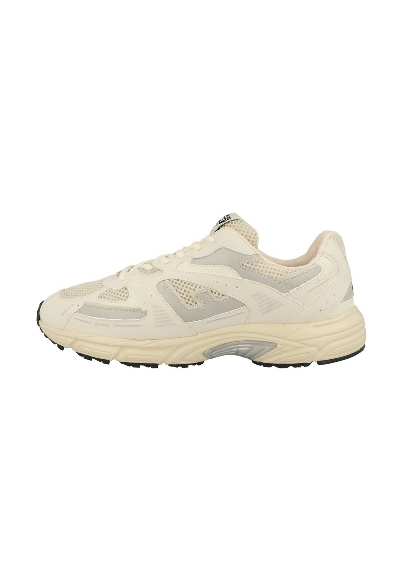 Beige Sport Sneaker aus Mesh- und Synthetikmaterialien, mit abgerundeter Zehenpartie und strukturiertem Sohlenprofil mit schwarzen Akzenten. Schnürdesign mit dezenten Überlagerungen.