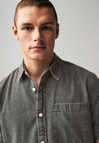 Next SHORT SLEEVE  REGULAR FIT - Skjorta - grey