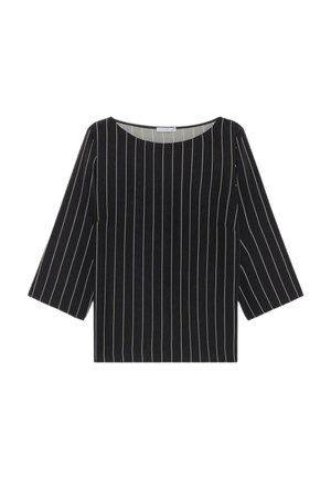 Haut noir à manches longues avec des rayures verticales blanches fines, col rond, et une coupe légèrement ample.