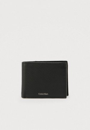 Schwarze Geldbörse aus strukturiertem Leder mit kompaktem Klappdesign und geprägtem Logo. Minimalistisch mit sauberen Kanten.