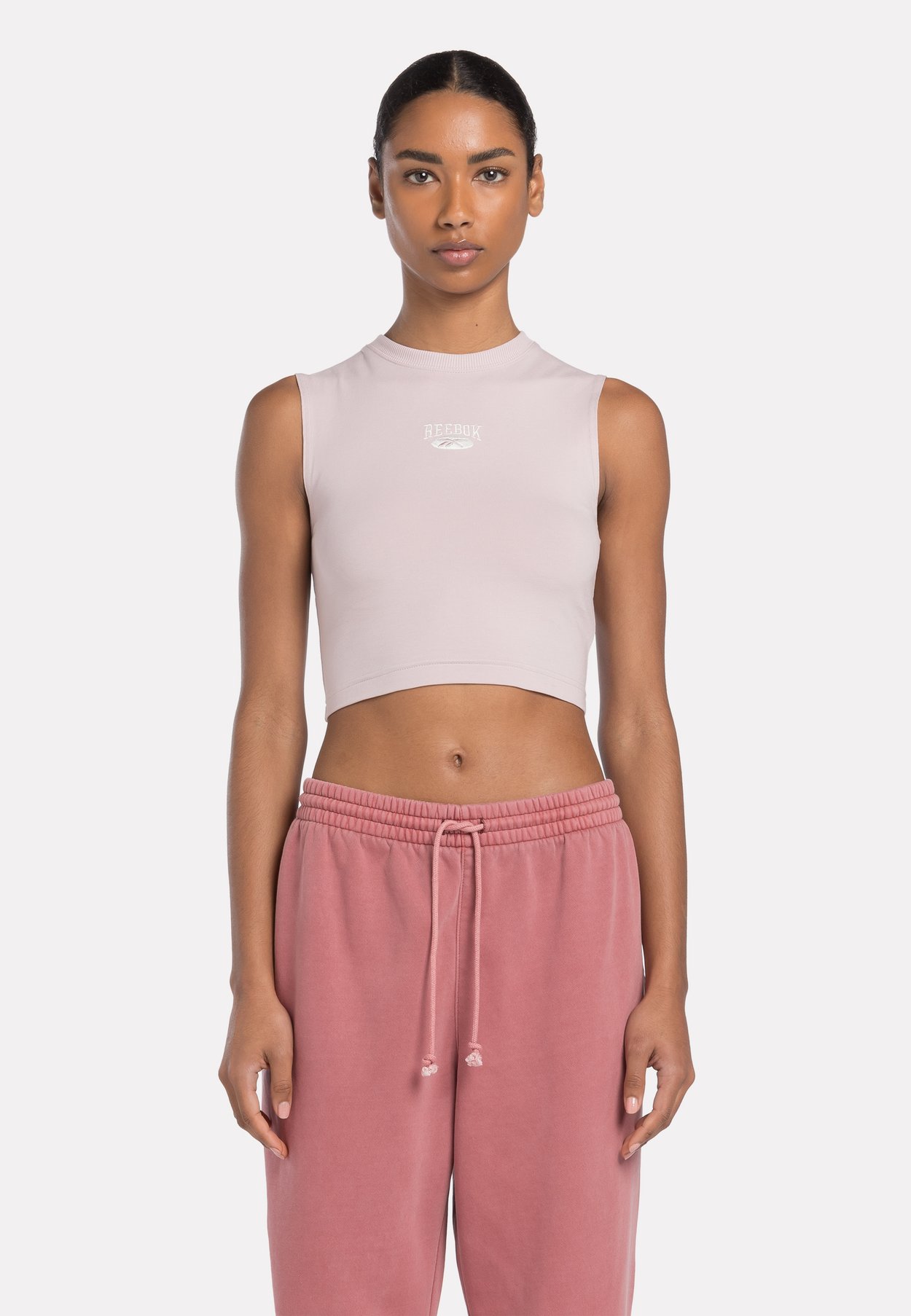 CLASSIC ARCHIVE ESSENTIALS VINTAGE TANK TOP