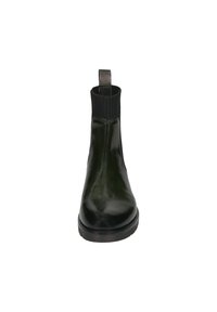 Thumbnail Image 5