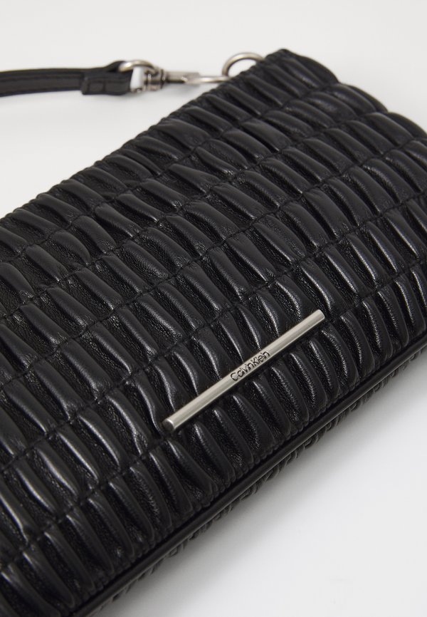 SOPHIE QUILTED ZIP TOP BAG - Cross body bag4