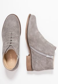 Pier One Botines bajos - grey