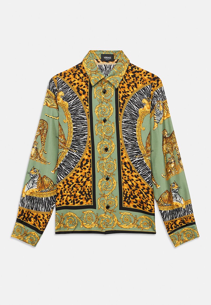 Košulja dugih rukava od zelenog materijala s uzorkom životinja s tigrovima i leopardima, zlatnim naglascima i ovratnikom za ukrasni izgled.