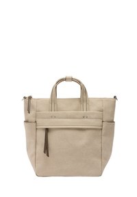 Beżowa torba tote z płótna z podwójnymi uchwytami, zamykana na zamek błyskawiczny, z przednią kieszenią i brązowymi skórzanymi akcentami. Minimalistyczny design z widocznie szytymi detalami.