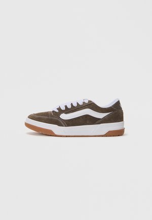 HYLANE UNISEX - Gördeszkacipők - brown