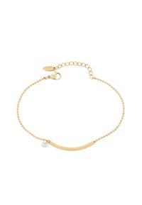 Goudkleurige armband met een gebogen staafontwerp, kleine kristallen accent en kralenketting, beveiligd met een hartvormige sluiting en een verlengstuk.