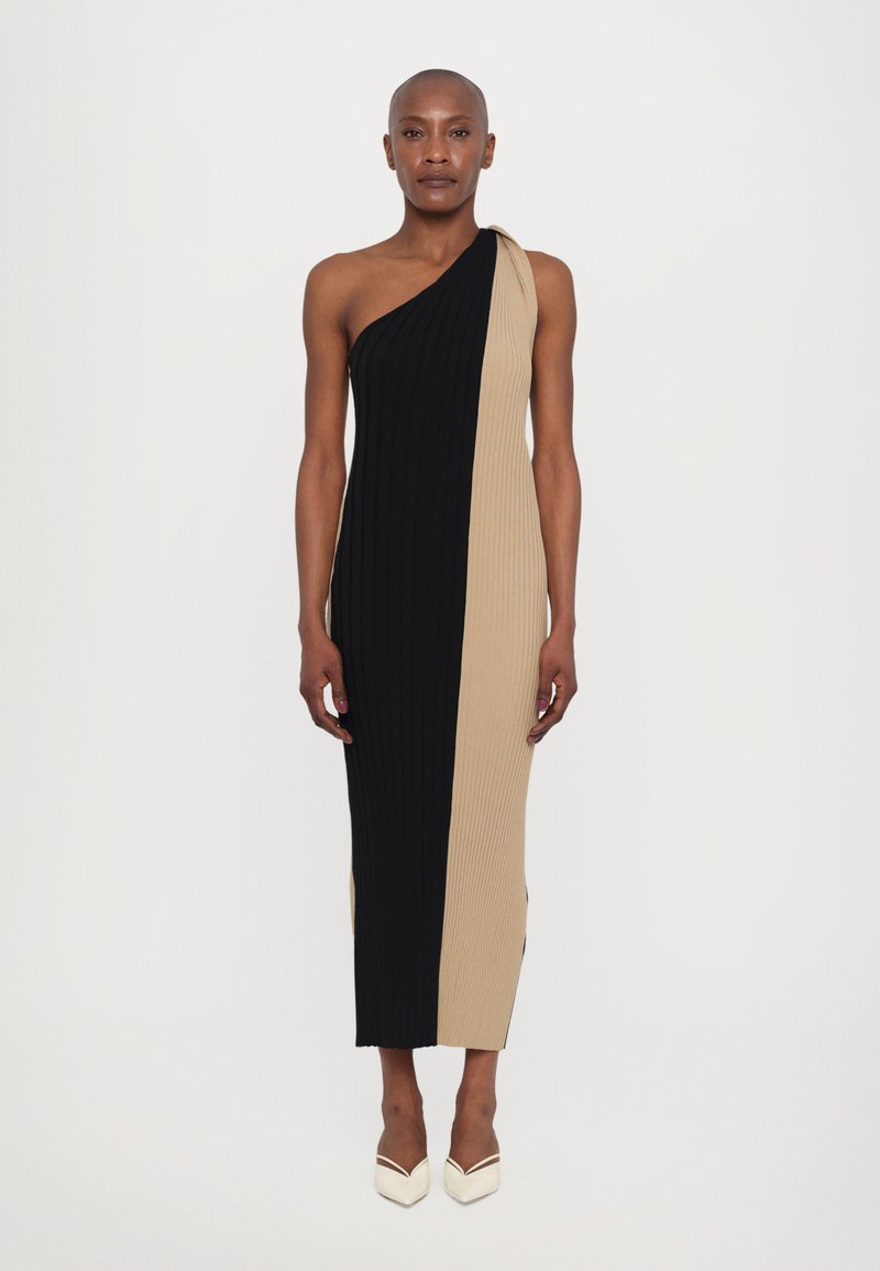 By Malene Birger - NOTO - Robe pull - black/beige, Agrandir
