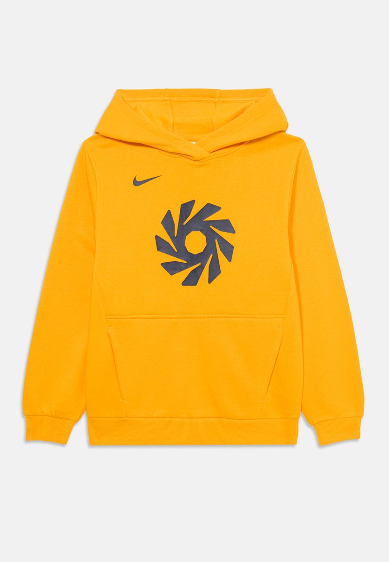 Žltá mikina s kapucňou z mäkkého materiálu, ktorá má predné vrecko, kapucňu so šnúrkou a veľkú námornícku špirálovú grafiku na hrudi. Logo Nike na ramene.