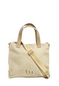 Borsa in tessuto intrecciato beige con manici in pelle e tracolla rimovibile. Presenta un logo sul fronte e una silhouette strutturata.
