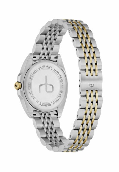 Reloj de acero inoxidable en tono plata y oro con una caja redonda y pulsera que presenta enlaces alternos; cristal de zafiro, fondo texturizado.