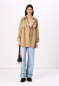 Abercrombie & Fitch Mid-Length Trench Coat - Trenčkot - tigers eye