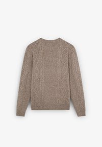 Brązowy sweter z dzianiny o teksturowanym wzorze w warkocze, okrągłym dekolcie oraz ściągaczami przy mankietach i u dołu. Gładkie wykończenie o średniej grubości.