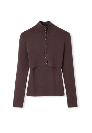 Donkerbruin langemouwen top met een hoge opstaande kraag, beschikt over een knoopsluiting aan de voorkant en een cropped ontwerp, gemaakt van zacht breimateriaal.