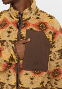 REVOLUTION Forro polar - lightbrown