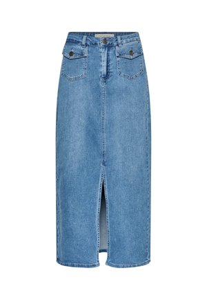 Jupe midi en denim bleu clair avec une fente frontale. Dispose de deux poches à boutons et d'une taille classique avec des accents de coutures visibles.