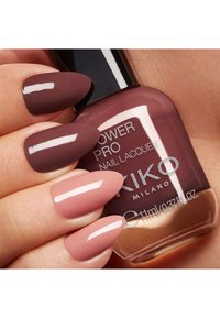 KIKO Milano POWER PRO NAIL LACQUER czerwony