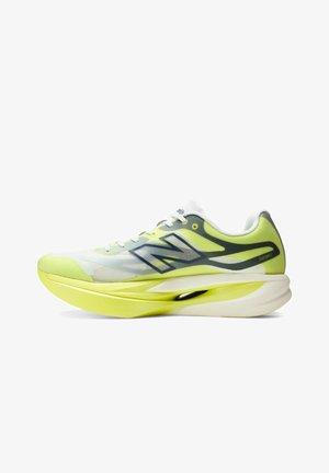 New Balance, SUPERCOMP ELITE V6 - Baskets basses - fresh air alkaline green