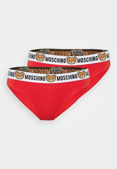 Red bikini briefs with a contrasting elastic waistband featuring a playful bear print and the "Moschino" logo. Soft, stretch fabric.