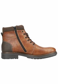 Botas de tobillo de cuero marrón con un acabado texturizado, que presentan un cierre lateral negro con cremallera, frente con cordones marrón y suela de goma para mayor tracción.
