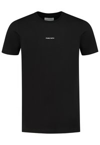 Zwarte T-shirt met korte mouwen van gladde stof, met een witte "PURE PATH" print op de voorkant, en een klassieke ronde hals.