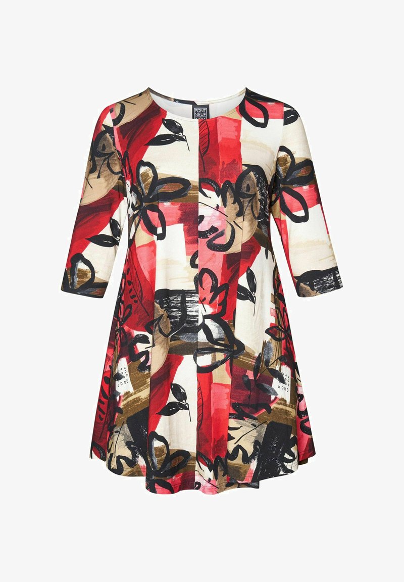 Robe à motifs rouge et beige avec des manches trois-quarts, présentant des motifs floraux et des formes abstraites dans une silhouette ample en A.