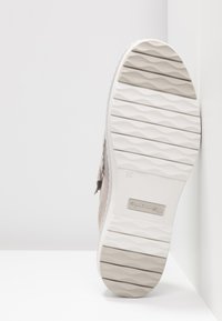 Tamaris Pure Relax Chaussons - stone