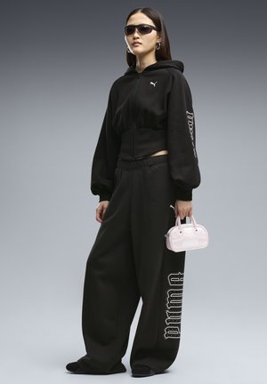 Puma, STREET GLAM BEDAZZLED FZ BALLOON SLEEVE HOODIE FL - Sweatjacke - puma black