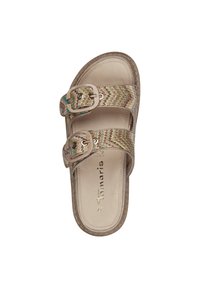 Beige szandálok két mintás pánttal, amelyek zigzag mintázatúak zöld, lila és narancssárga színekben. Csatos és párnázott talpú.