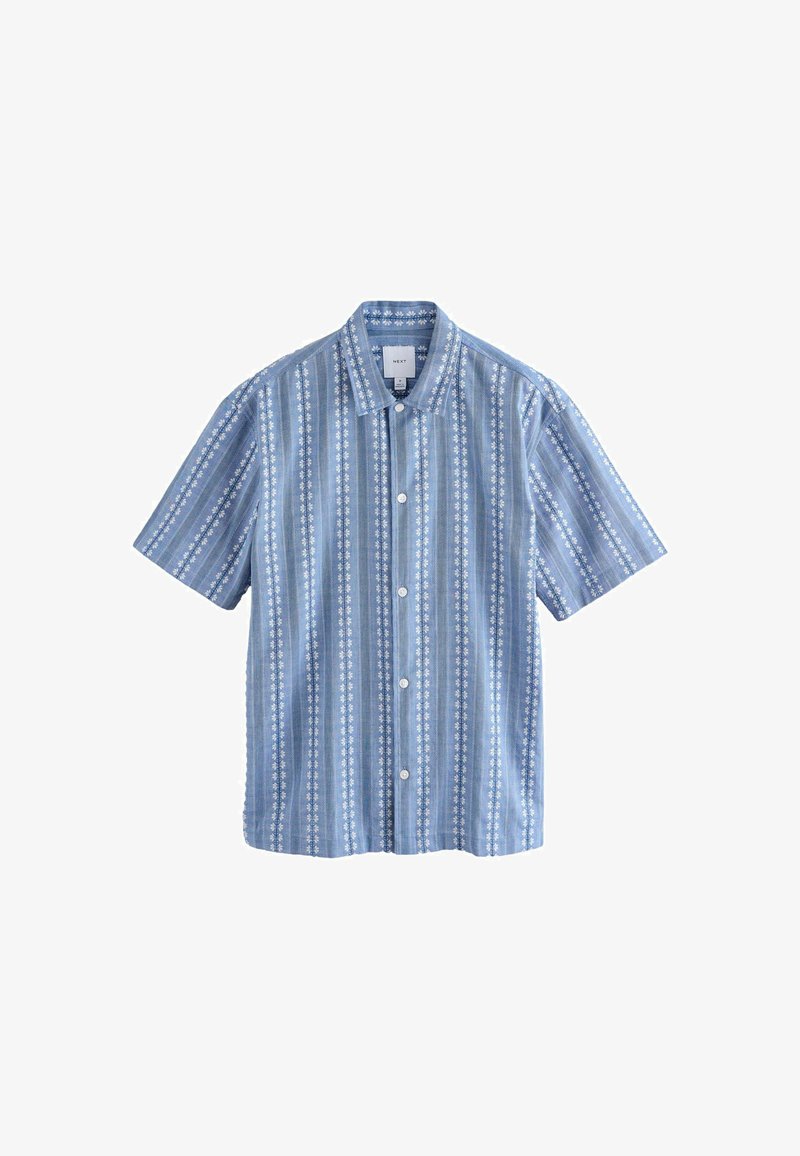 Koszula z krótkim rękawem zapinana na guziki w jasnoniebieskim kolorze, z pionowymi paskami i wzorami kwiatowymi. Wykonana z lekkiego materiału, z klasycznym kołnierzykiem.