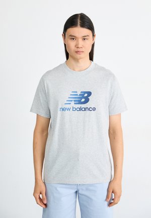 SPORT ESSENTIALS GRADIENT LOGO  - Print T-shirt - athletic grey