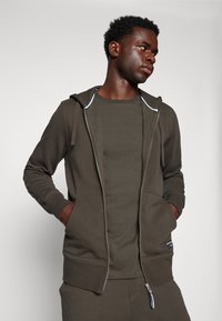 Björn Borg CENTRE ZIP HOODIE - Casaco polar - peat