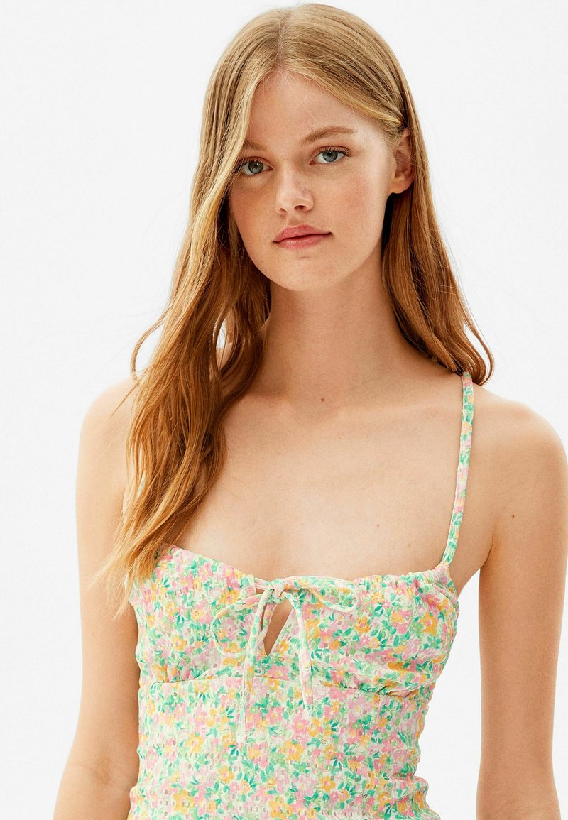 Damen Freizeitkleider | Bershka Etuikleid green/grün - BQ37894 Damen Freizeitkleider | Bershka Etuikleid green/grün - BQ37894