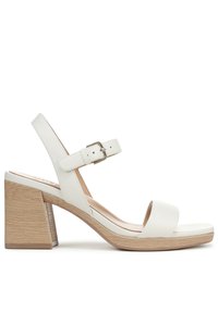 Sandali bianchi con tacco alto a blocco in legno, cinturino alla caviglia regolabile e fascia larga sulla punta. Materiale in pelle liscia.