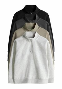 Neljä zip-kaarne sweatshirthiä järjestettyinä pystysuoraan. Värit: musta, tummanharmaa, oliivinvihreä, vaaleanharmaa. Kangas näyttää pehmeältä ja siinä on ribbireunukset.